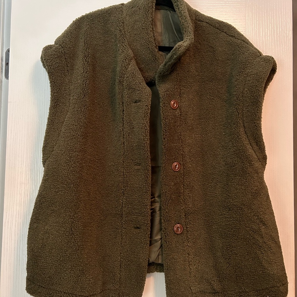 Olive Green Sleeveless Fleece Vest